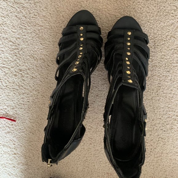 Black Size 8 Heels - Picture 4 of 4